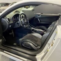Audi TT 2,0T - Image 8