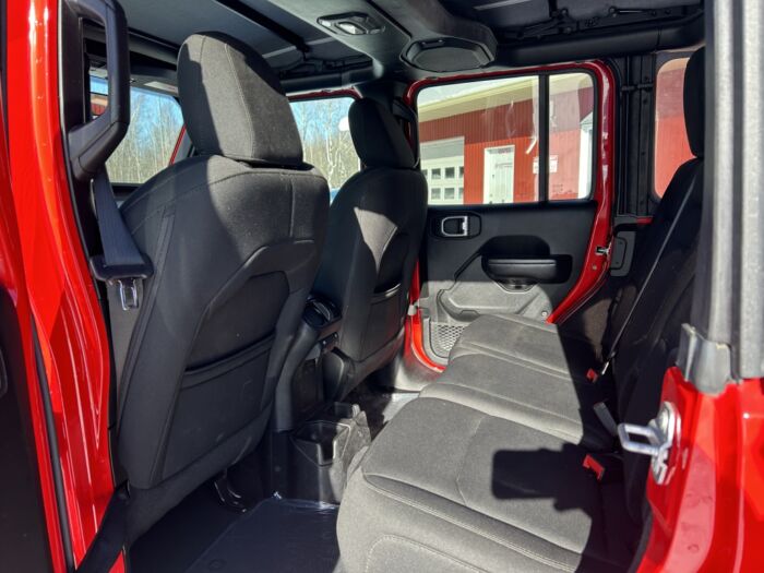 Jeep Wrangler Sport – Image 10