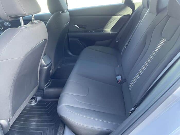 Hyundai Elantra Preferred IVT BLUETOOTH CAMÉRA SIÈGES CHAUFFANT – Image 12