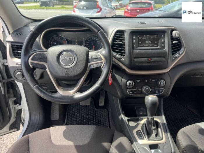 Jeep Cherokee Sport – Image 12