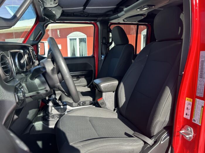 Jeep Wrangler Sport – Image 9