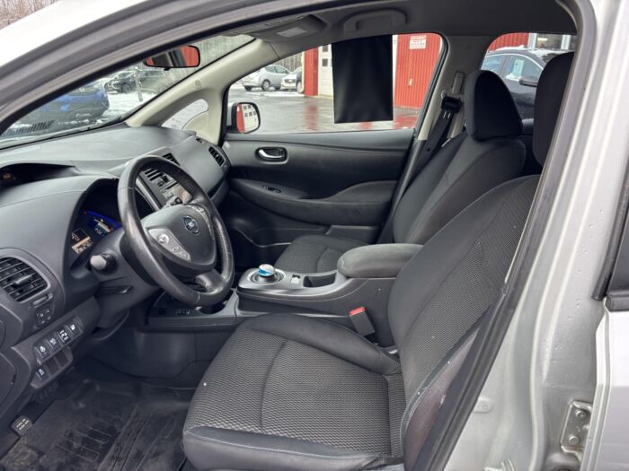 Nissan Leaf S – Image 12