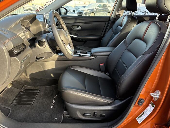 Nissan Sentra SR PRIVILÈGE BLUETOOTH TOIT CUIR  CAMÉRAS 360 – Image 10