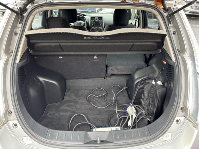 Nissan Leaf S – Image 9