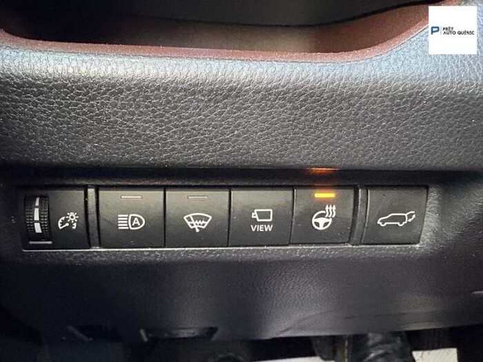Toyota RAV4 Hybrid Limited AWD – Image 14