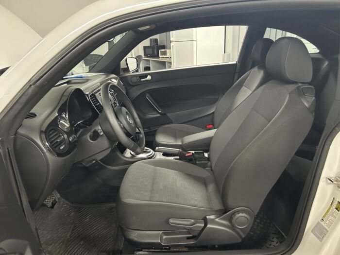 Volkswagen Beetle - – Image 11