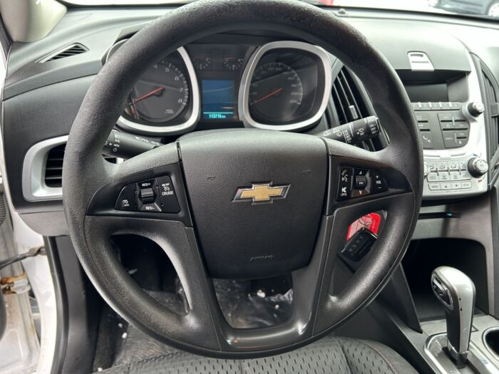 Chevrolet Equinox LS – Image 6