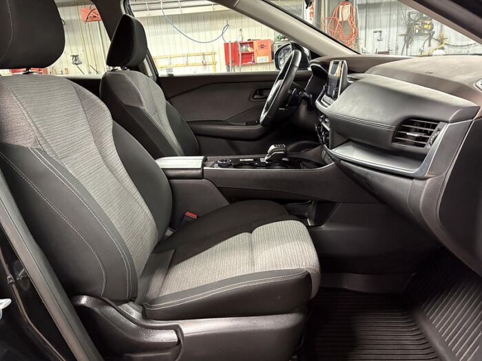 Nissan Rogue S TI – Image 25