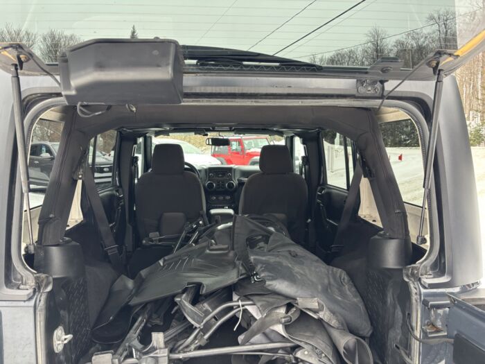Jeep Wrangler Sport – Image 9