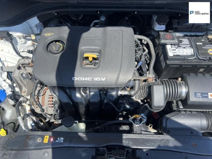 Hyundai Elantra GL – Image 14