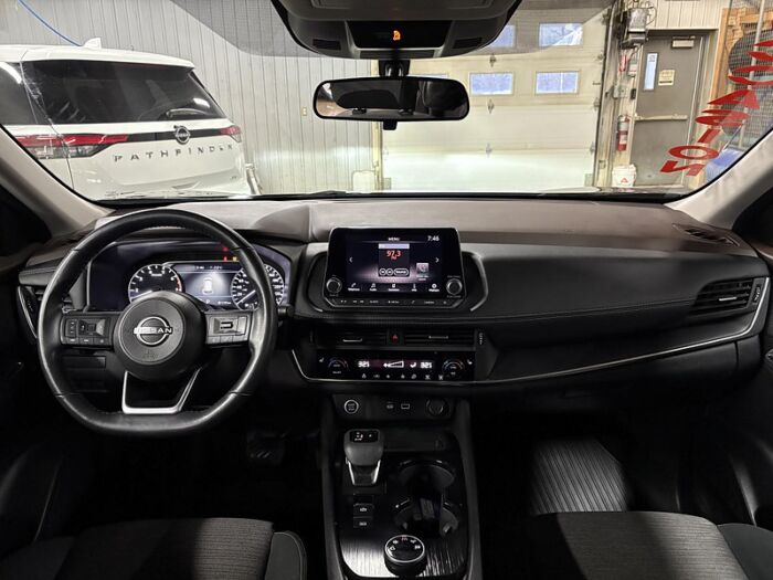 Nissan Rogue S TI – Image 24