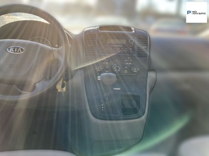 KIA Sedona LX - Image 13