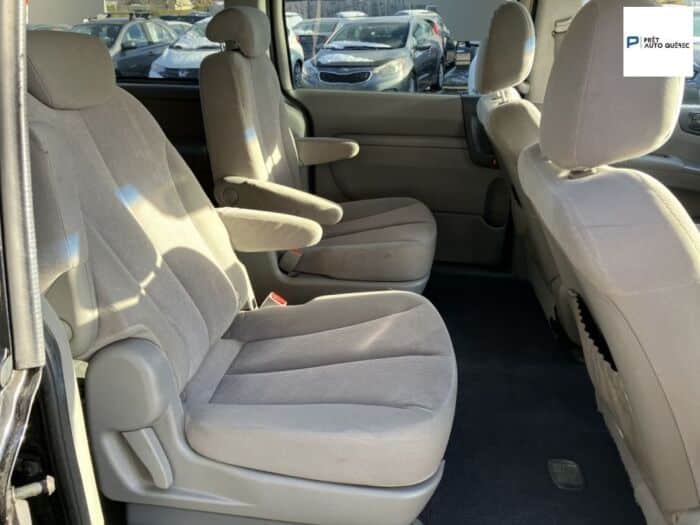 KIA Sedona LX - Image 3