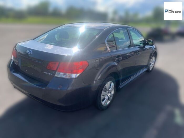 Subaru Legacy 2,5i - Image 10