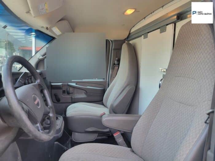 GMC Savana - – Image 9