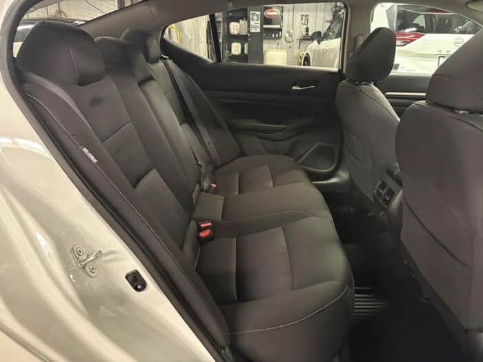 Nissan Altima 2.5 SV AWD BLUETOOTH TOIT CAMÉRA BAS KILOMÈTRE – Image 27