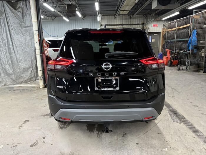 Nissan Rogue S TI – Image 7