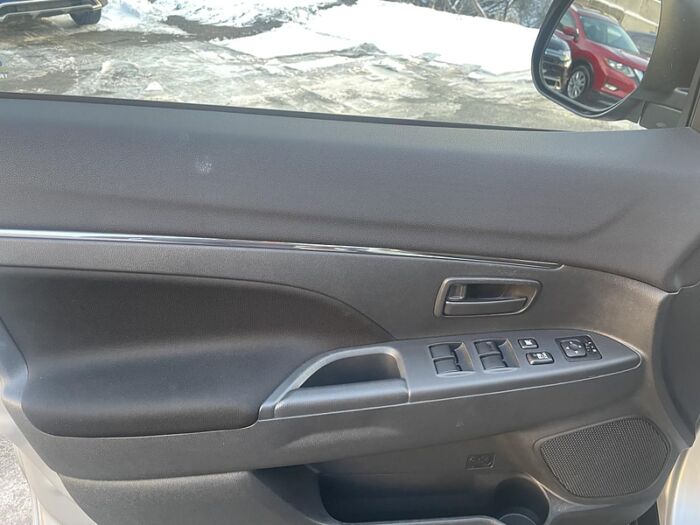 Mitsubishi RVR ES AWC/ TRES BAS MILLAGE/JAMAIS ACCIDENTÉ/UN PROPR – Image 12