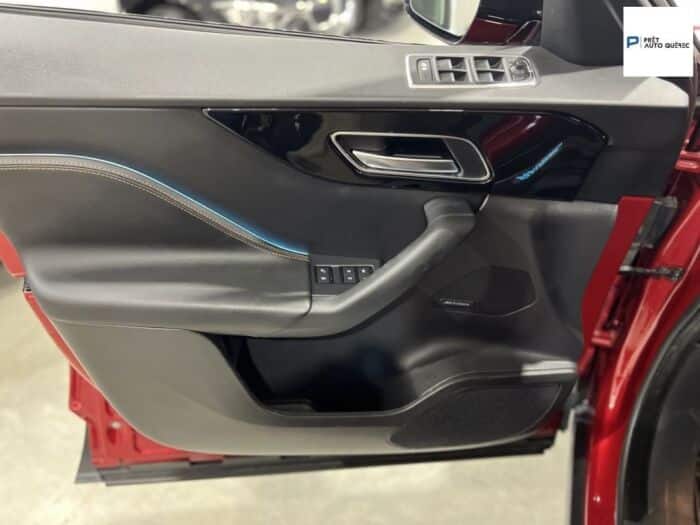 Jaguar F-PACE Premium - Image 18