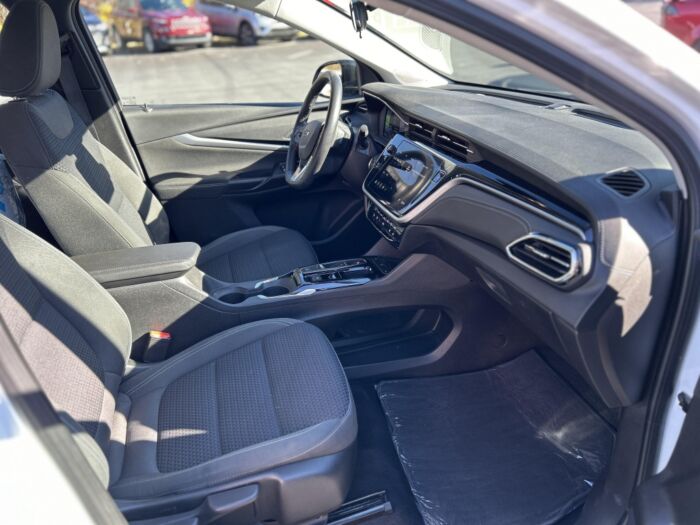 Chevrolet Bolt EUV LT – Image 11