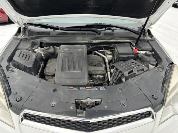 Chevrolet Equinox LS – Image 10