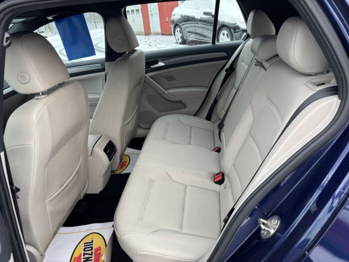 Volkswagen e-Golf Comfortline – Image 10