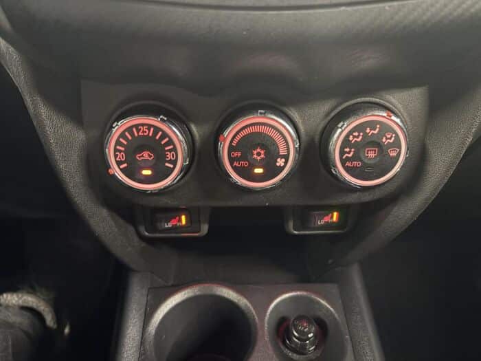 Mitsubishi RVR SE – Image 19