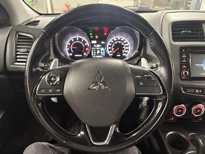 Mitsubishi RVR SE – Image 14