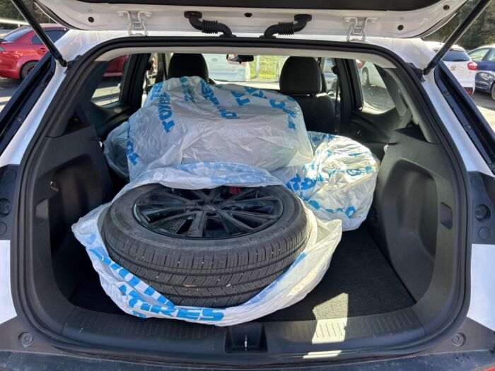 Chevrolet Bolt EUV LT – Image 9