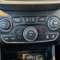 Jeep Cherokee Sport - Image 15
