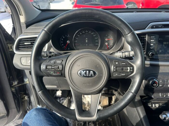 Kia Sorento LX-V6 – Image 9