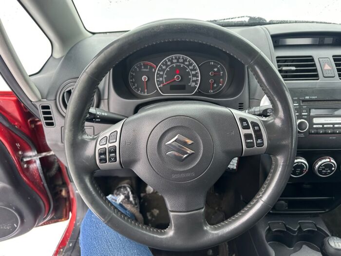 Suzuki SX4 JLX – Image 10