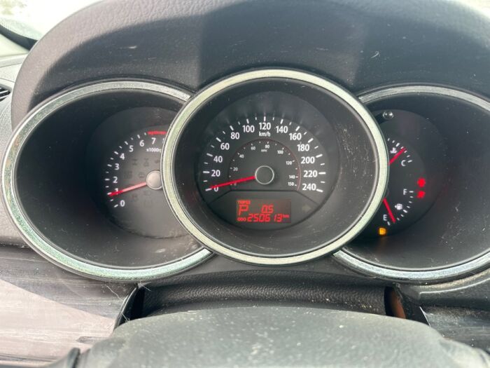 Kia Sorento LX-V6 – Image 12