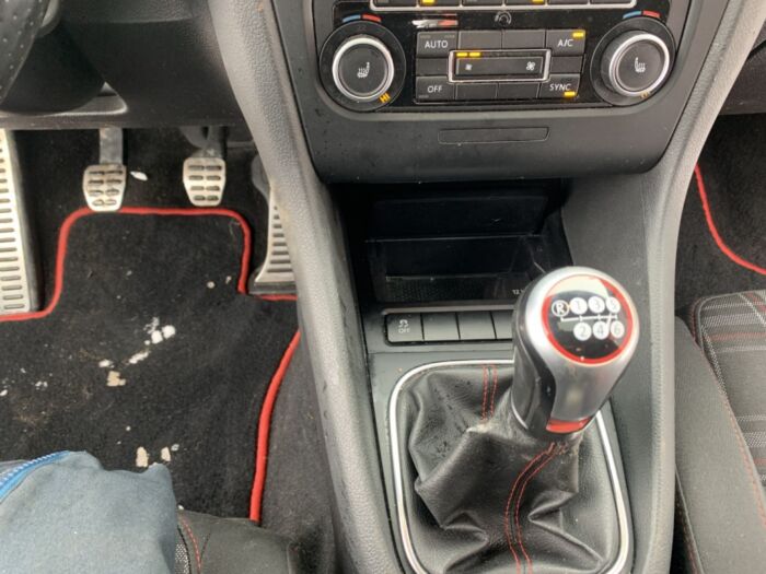 Volkswagen Golf GTI - – Image 13