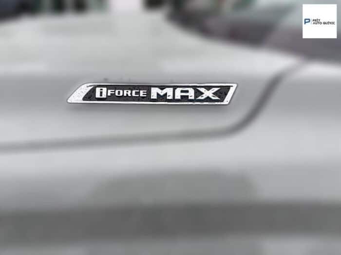 Toyota Tundra Hybrid 4x4 Crewmax Limited Long Bed – Image 8