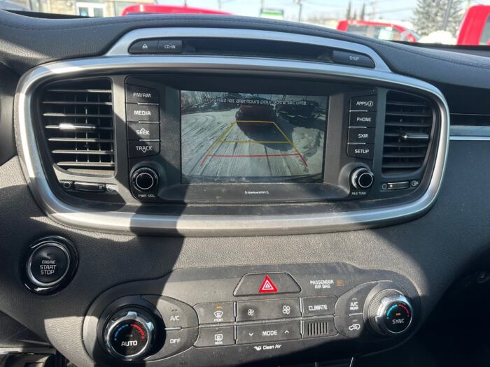 Kia Sorento LX-V6 – Image 11
