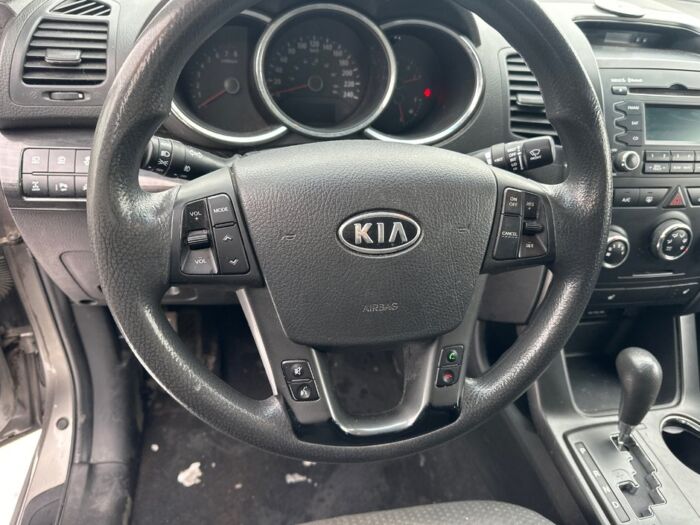 Kia Sorento LX-V6 – Image 11