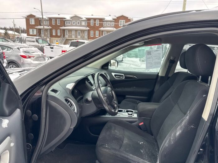 Nissan Pathfinder SV – Image 16