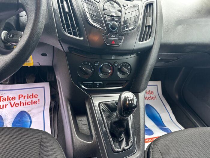 Ford Focus S – Image 13
