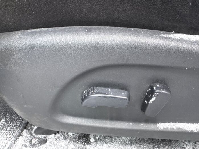 Nissan Pathfinder SV – Image 17