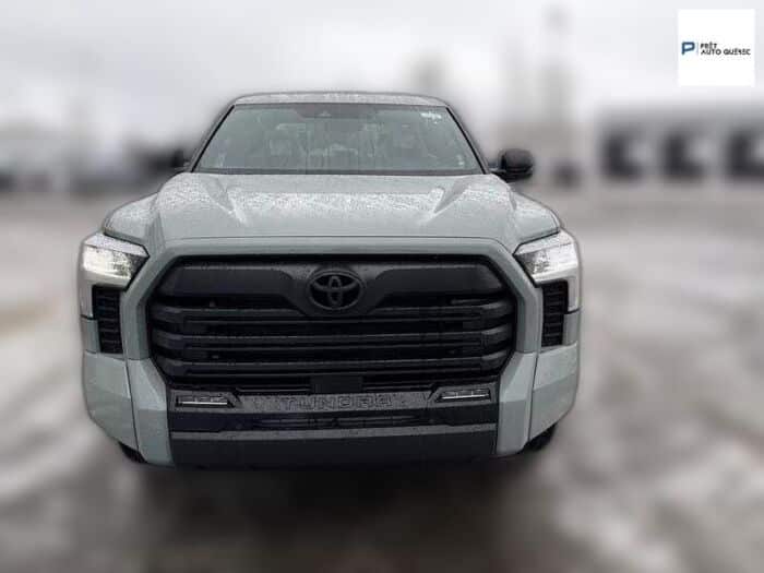 Toyota Tundra Hybrid 4x4 Crewmax Limited Long Bed – Image 3