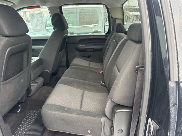 Chevrolet Silverado 1500 LS Cheyenne Edition – Image 6