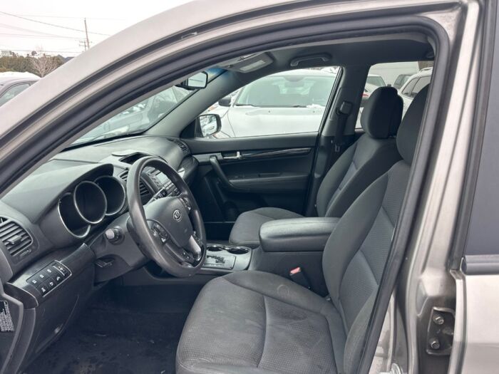Kia Sorento LX-V6 – Image 10