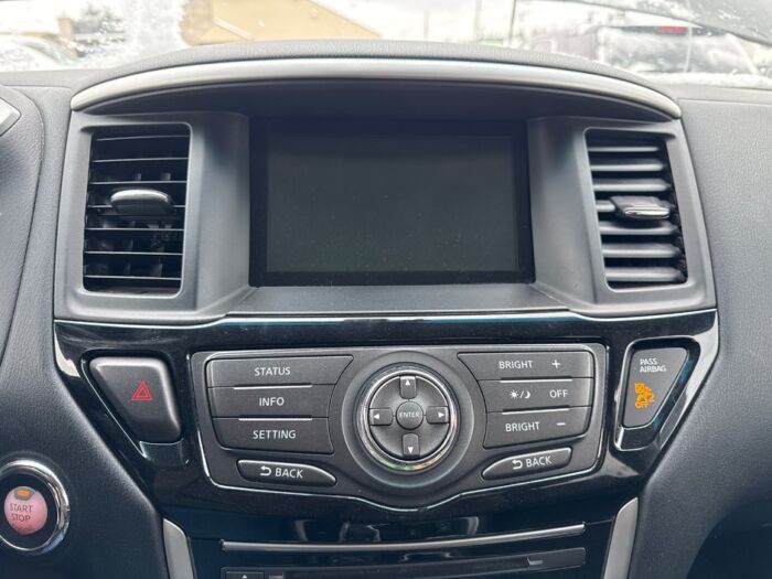 Nissan Pathfinder SV – Image 24