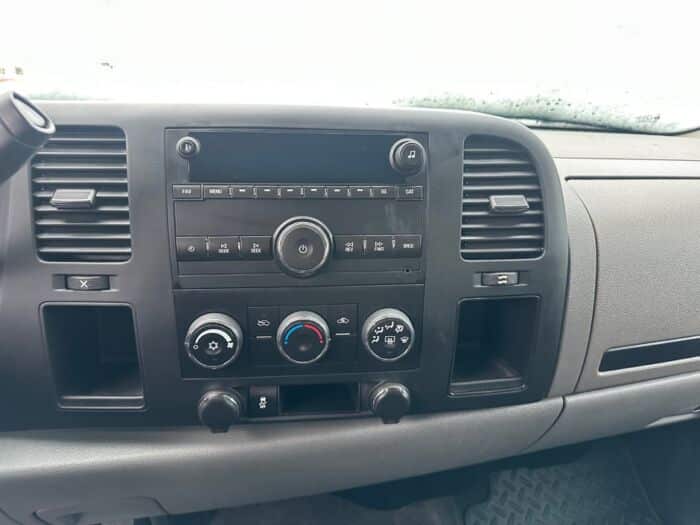 Chevrolet Silverado 1500 LS Cheyenne Edition – Image 13