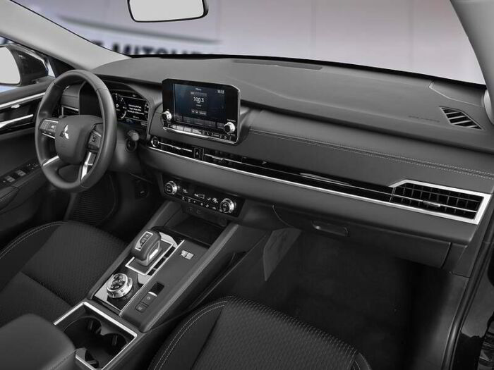Mitsubishi Outlander Plug-In Hybrid Es S-Awc - Image 12