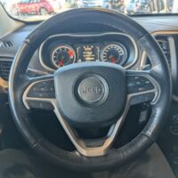 Jeep Cherokee Sport - Image 12