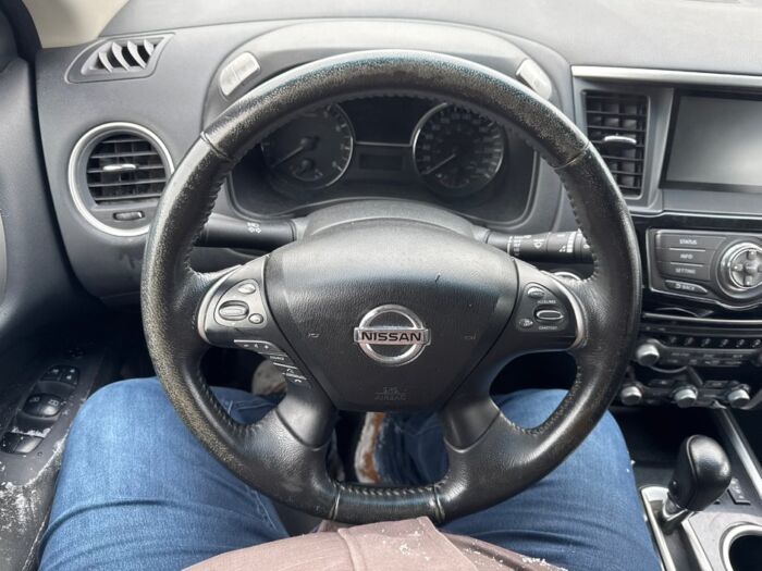 Nissan Pathfinder SV – Image 19