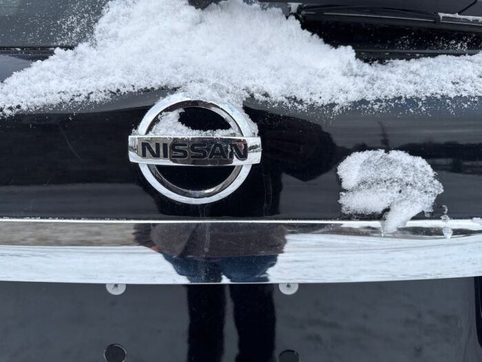 Nissan Pathfinder SV – Image 9