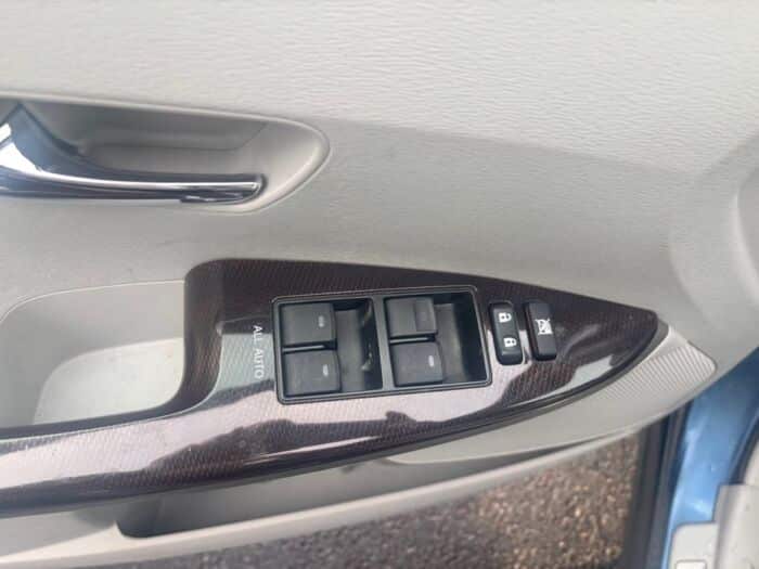Toyota Venza BASE – Image 10